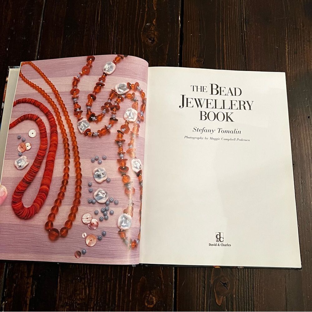 The Bead Jewelry Book by Stefany Tomalin - Picture 2 of 5